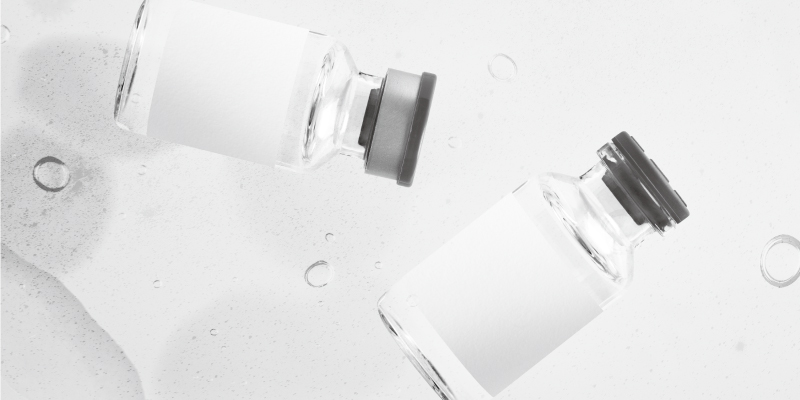 medicine-glass-vials-with-blank-white-label_800